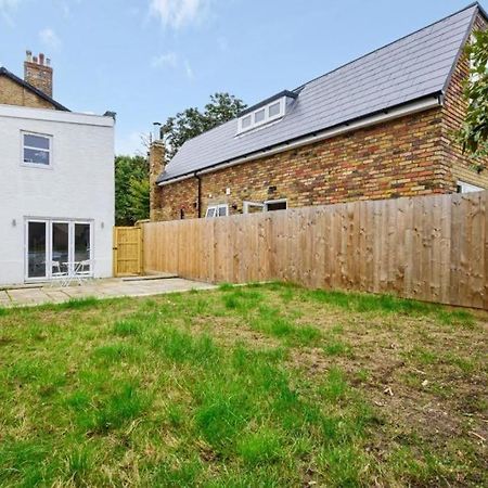 Amazing 3 Bed Interior Designed House With Garden - 114 The Hervey ロンドン エクステリア 写真