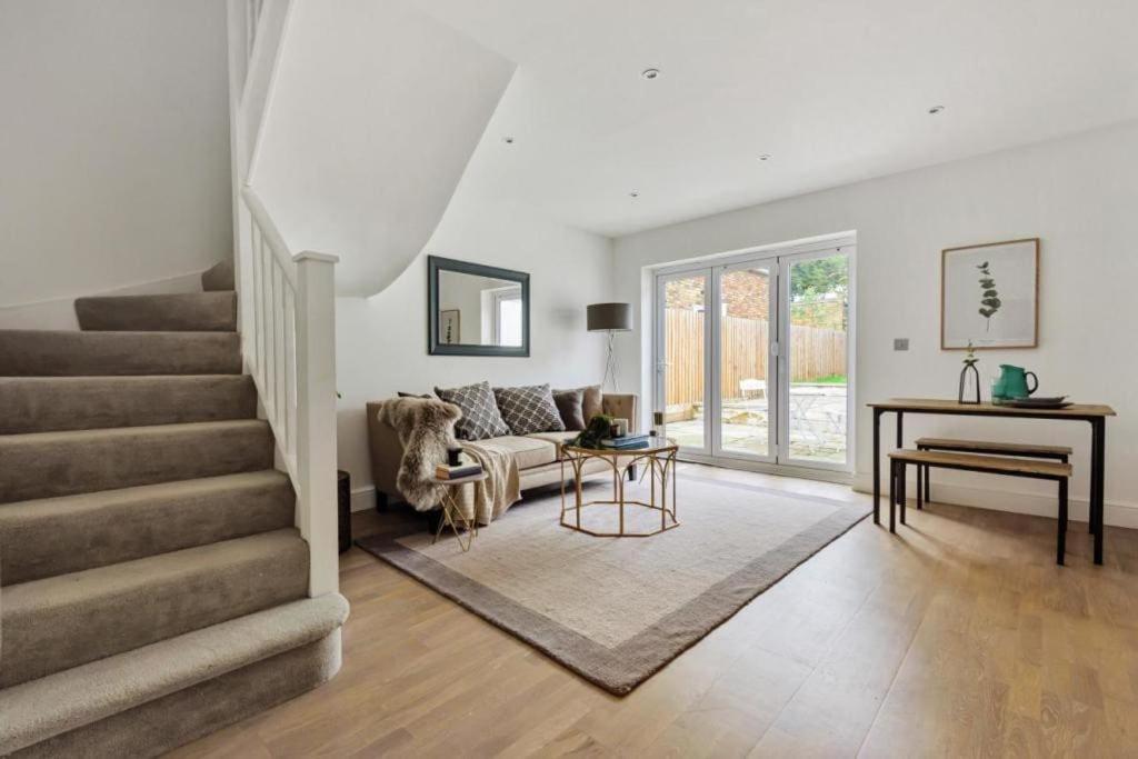 Amazing 3 Bed Interior Designed House With Garden - 114 The Hervey ロンドン エクステリア 写真